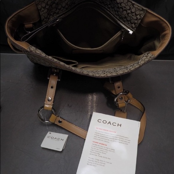 Coach Signature Gallery Jacquard Tote - Picture 3 of 5